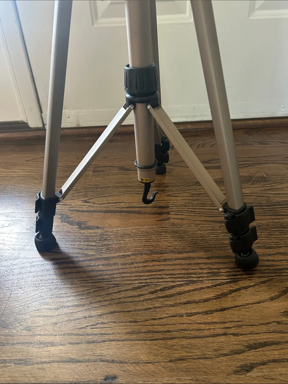 Lightweight Camera Tripod MX 1000 - Portable 57